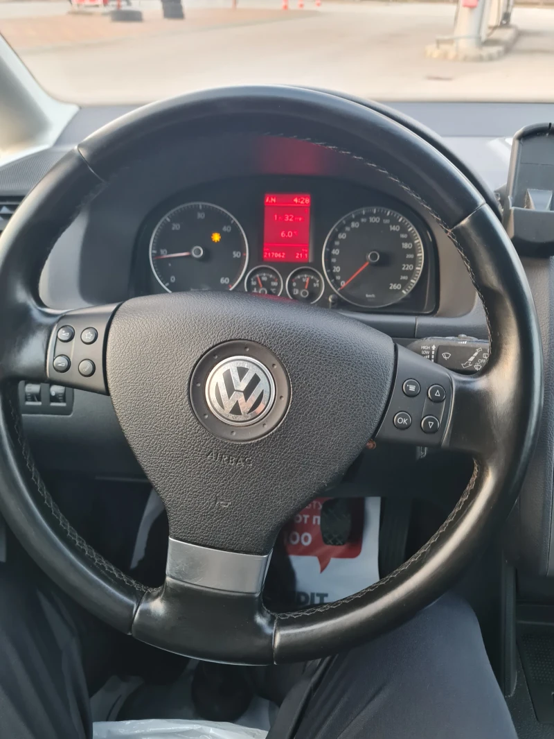 VW Touran 1.9TDI 105к.с. UNITED , снимка 11 - Автомобили и джипове - 48984195