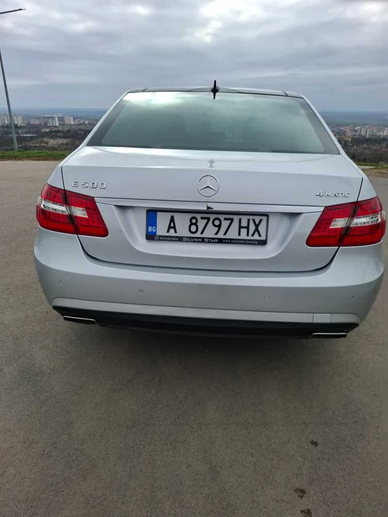 Mercedes-Benz E 500, снимка 5 - Автомобили и джипове - 49540904