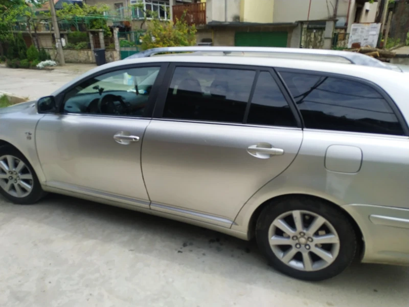 Toyota Avensis, снимка 6 - Автомобили и джипове - 52210443