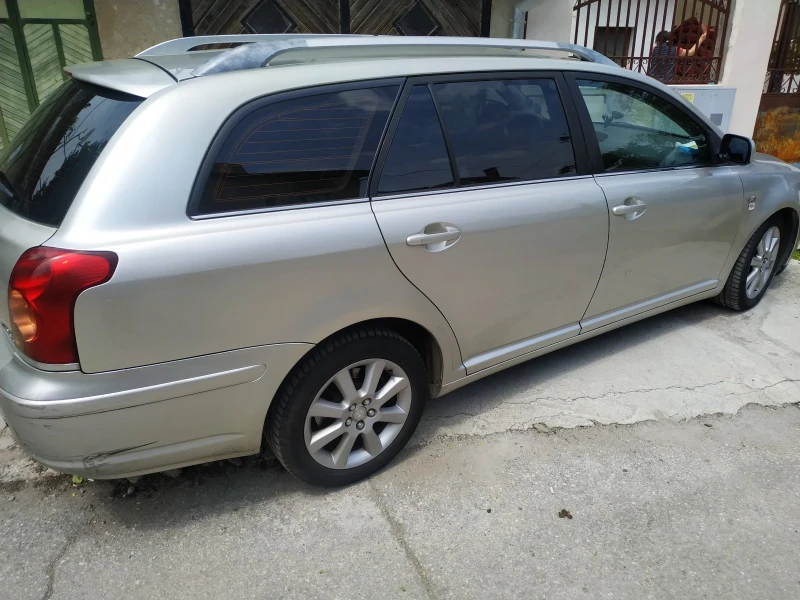 Toyota Avensis, снимка 3 - Автомобили и джипове - 52210443
