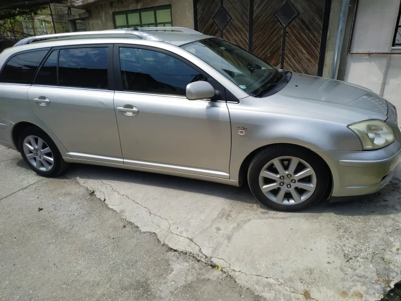 Toyota Avensis, снимка 2 - Автомобили и джипове - 52210443