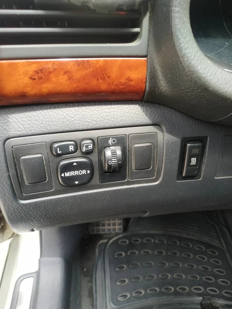 Toyota Avensis, снимка 9 - Автомобили и джипове - 52210443