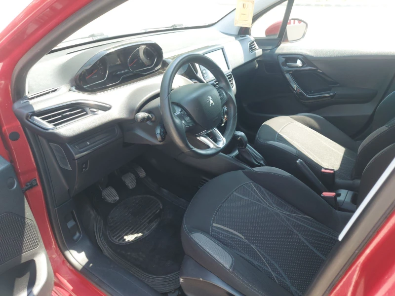 Peugeot 208, снимка 8 - Автомобили и джипове - 50821365