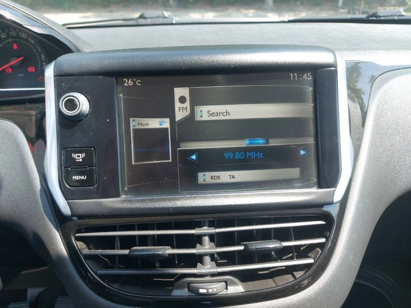 Peugeot 208, снимка 17 - Автомобили и джипове - 50821365