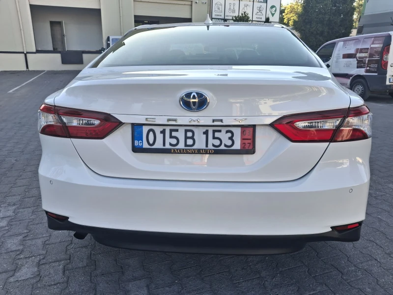 Toyota Camry 2.5 Hybrid, снимка 7 - Автомобили и джипове - 51024320