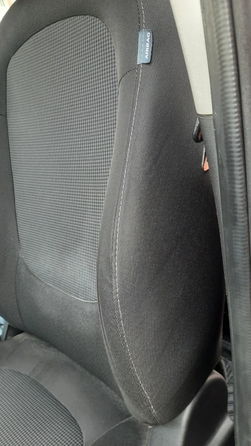 Hyundai I20, снимка 14 - Автомобили и джипове - 52771866