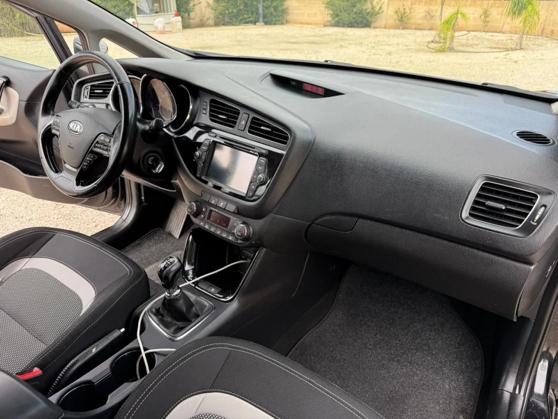 Kia Ceed, снимка 11 - Автомобили и джипове - 52898932