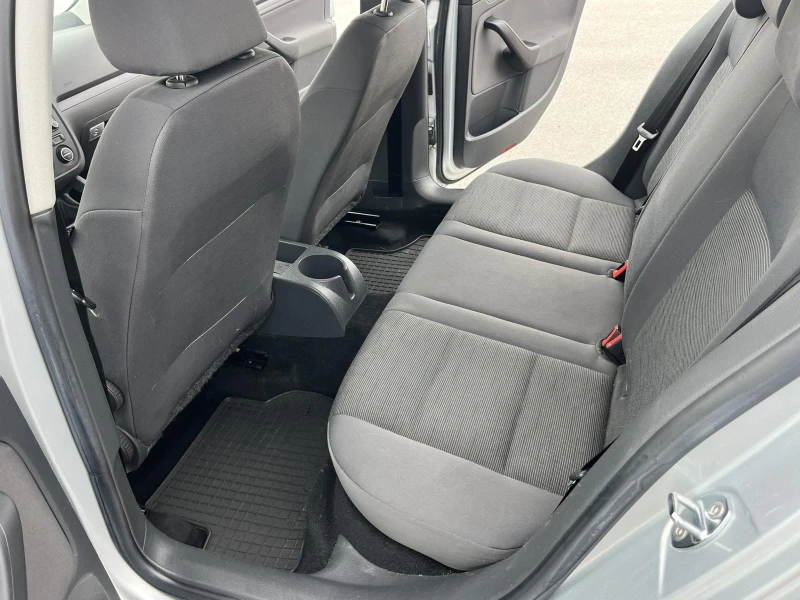 VW Golf 1.9TDI 105кс 4 MOTION 6 СКОРОСТИ КЛИМАТРОНИК , снимка 9 - Автомобили и джипове - 53392878