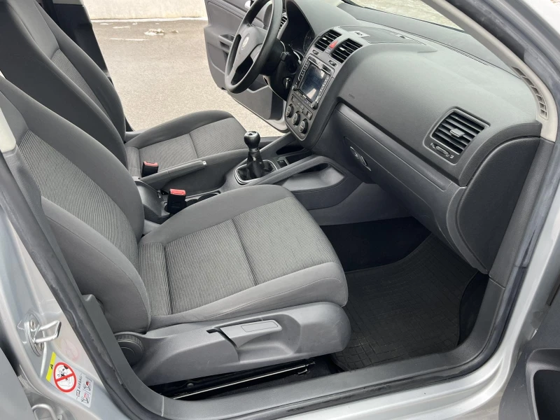 VW Golf 1.9TDI 105кс 4 MOTION 6 СКОРОСТИ КЛИМАТРОНИК , снимка 11 - Автомобили и джипове - 53392878