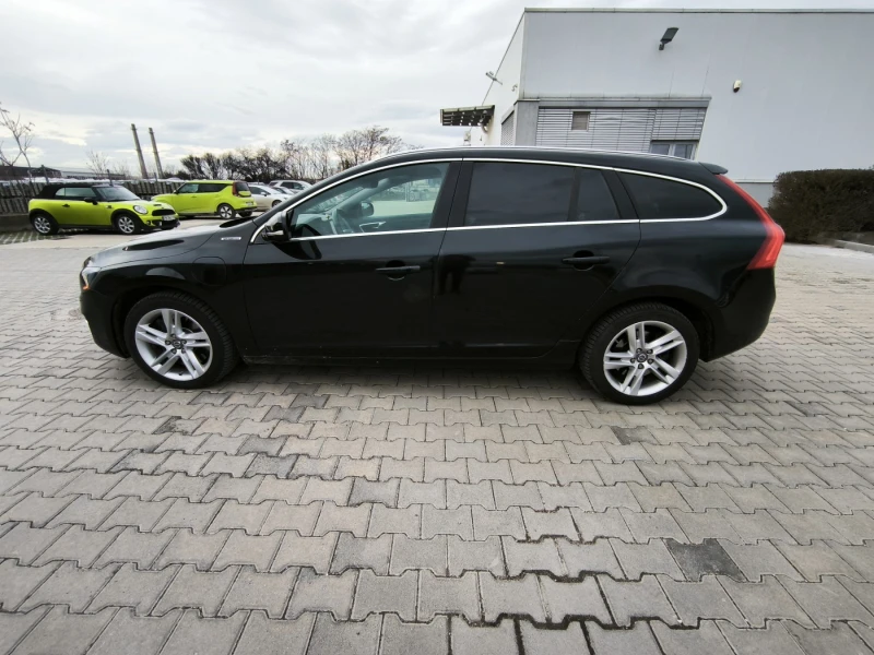 Volvo V60 D6, снимка 2 - Автомобили и джипове - 53429326