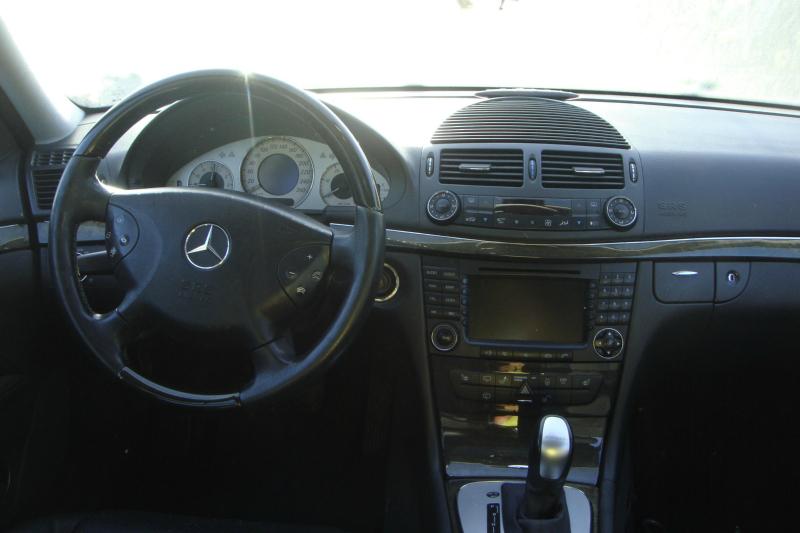Mercedes-Benz E 320 CDI AIRMATIC, снимка 4 - Автомобили и джипове - 9497636