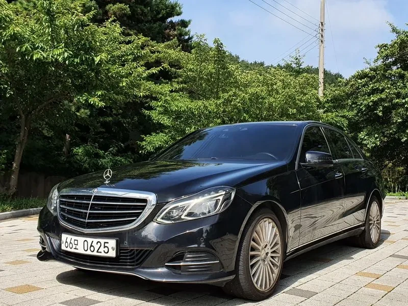 Mercedes-Benz E 300 W212 E300 Elegance