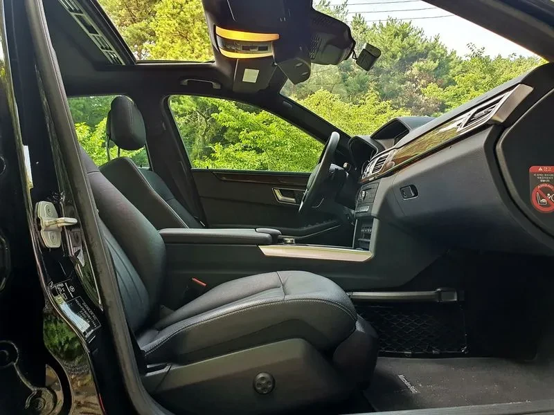 Mercedes-Benz E 300 W212 E300 Elegance, снимка 6 - Автомобили и джипове - 55259577