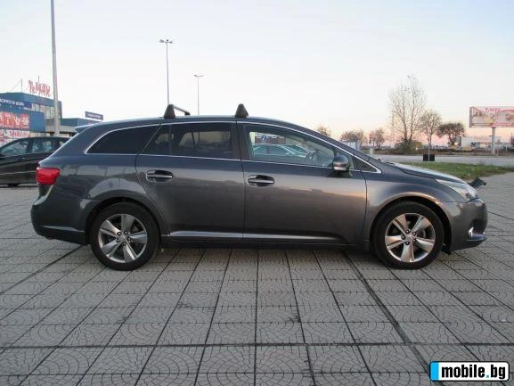 Toyota Avensis 2.0 /124кс, снимка 6 - Автомобили и джипове - 56018936