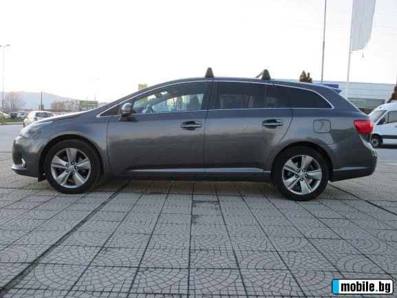Toyota Avensis 2.0 /124кс, снимка 7 - Автомобили и джипове - 56018936