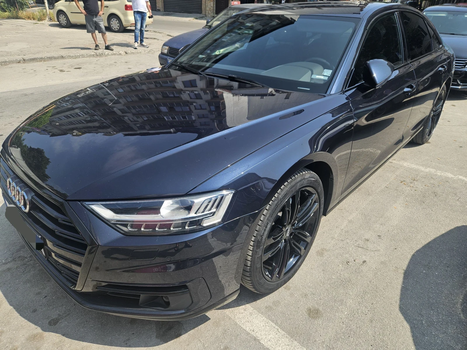 Audi A8 5.0 TDi - изображение 2