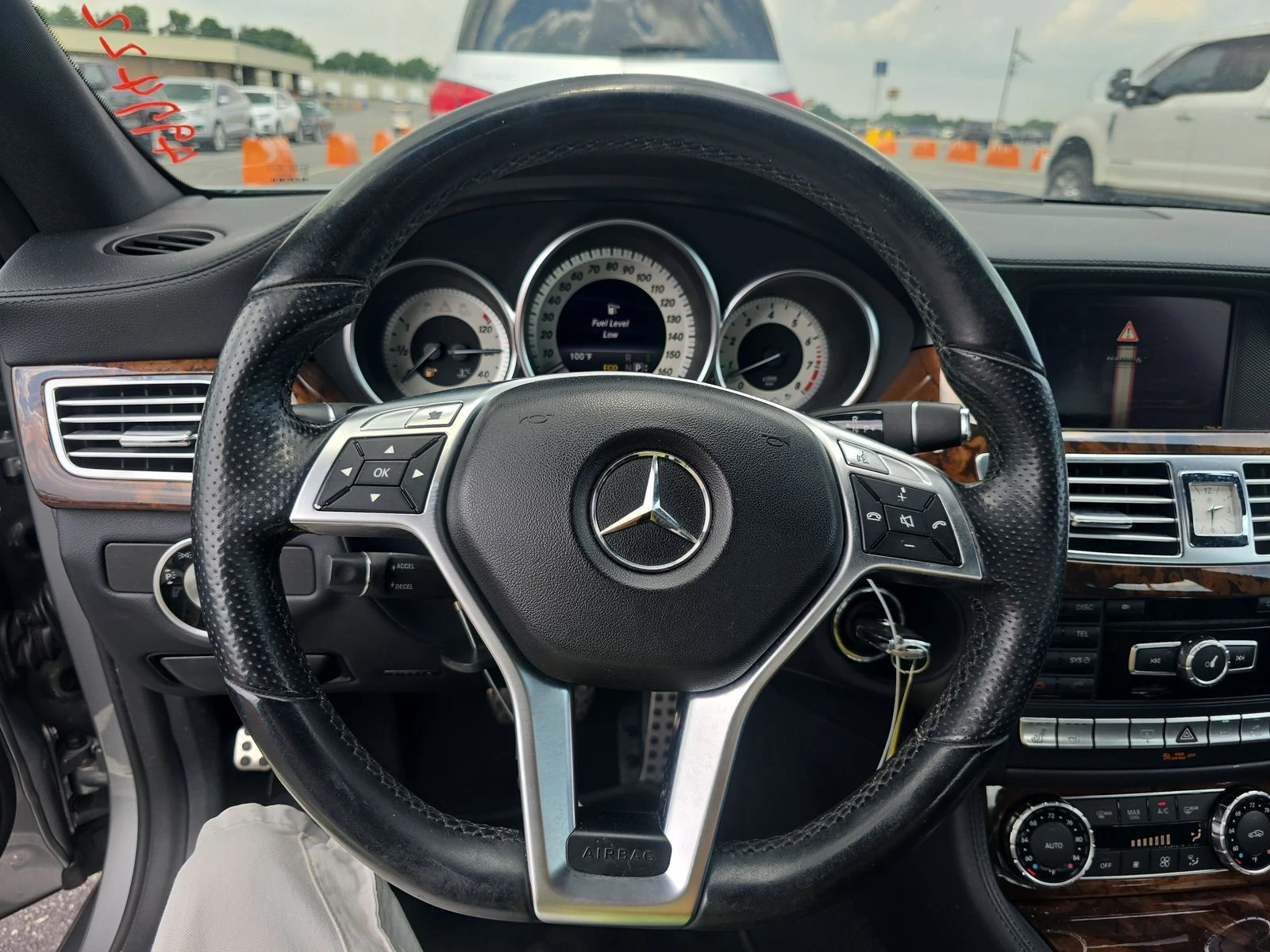 Mercedes-Benz CLS 550 AMG* МАСАЖ* HARMAN* ОБДУХ* KEYLESS GO* LANE ASSIST - изображение 6