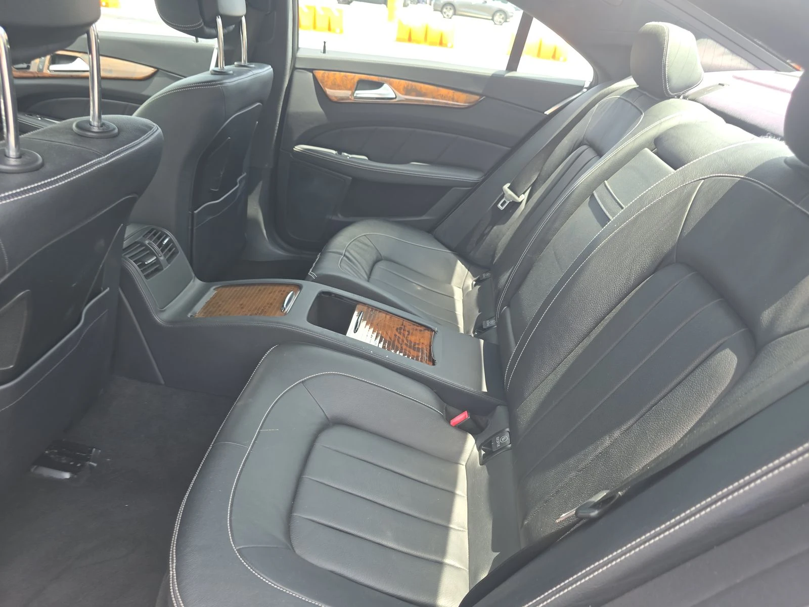 Mercedes-Benz CLS 550 AMG* МАСАЖ* HARMAN* ОБДУХ* KEYLESS GO* LANE ASSIST - изображение 10