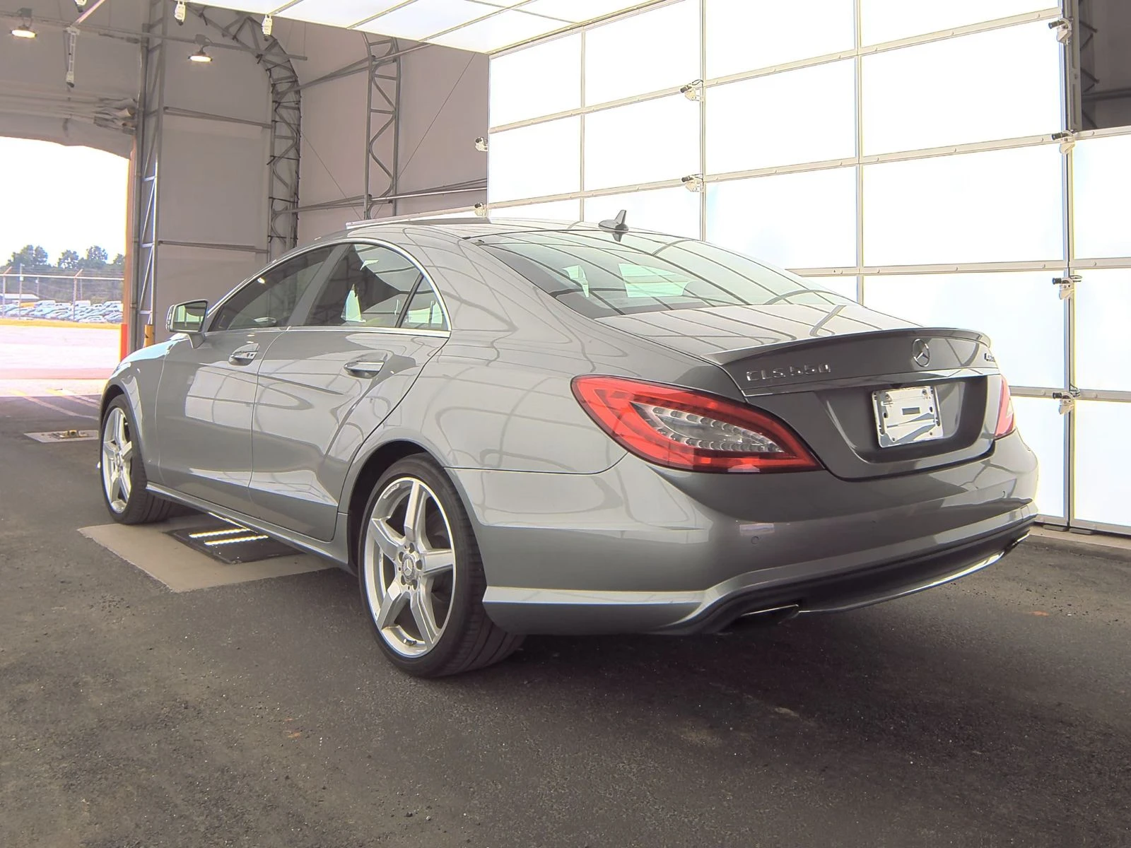 Mercedes-Benz CLS 550 AMG* МАСАЖ* HARMAN* ОБДУХ* KEYLESS GO* LANE ASSIST - изображение 5
