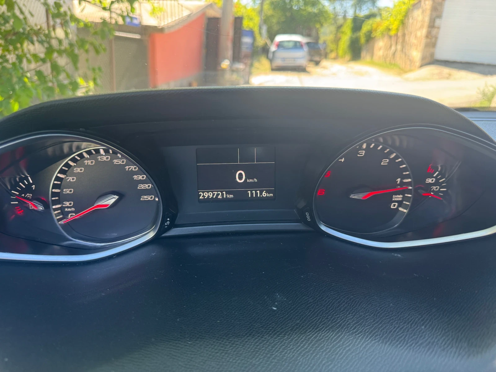Peugeot 308 1.5HDI 131  - изображение 9