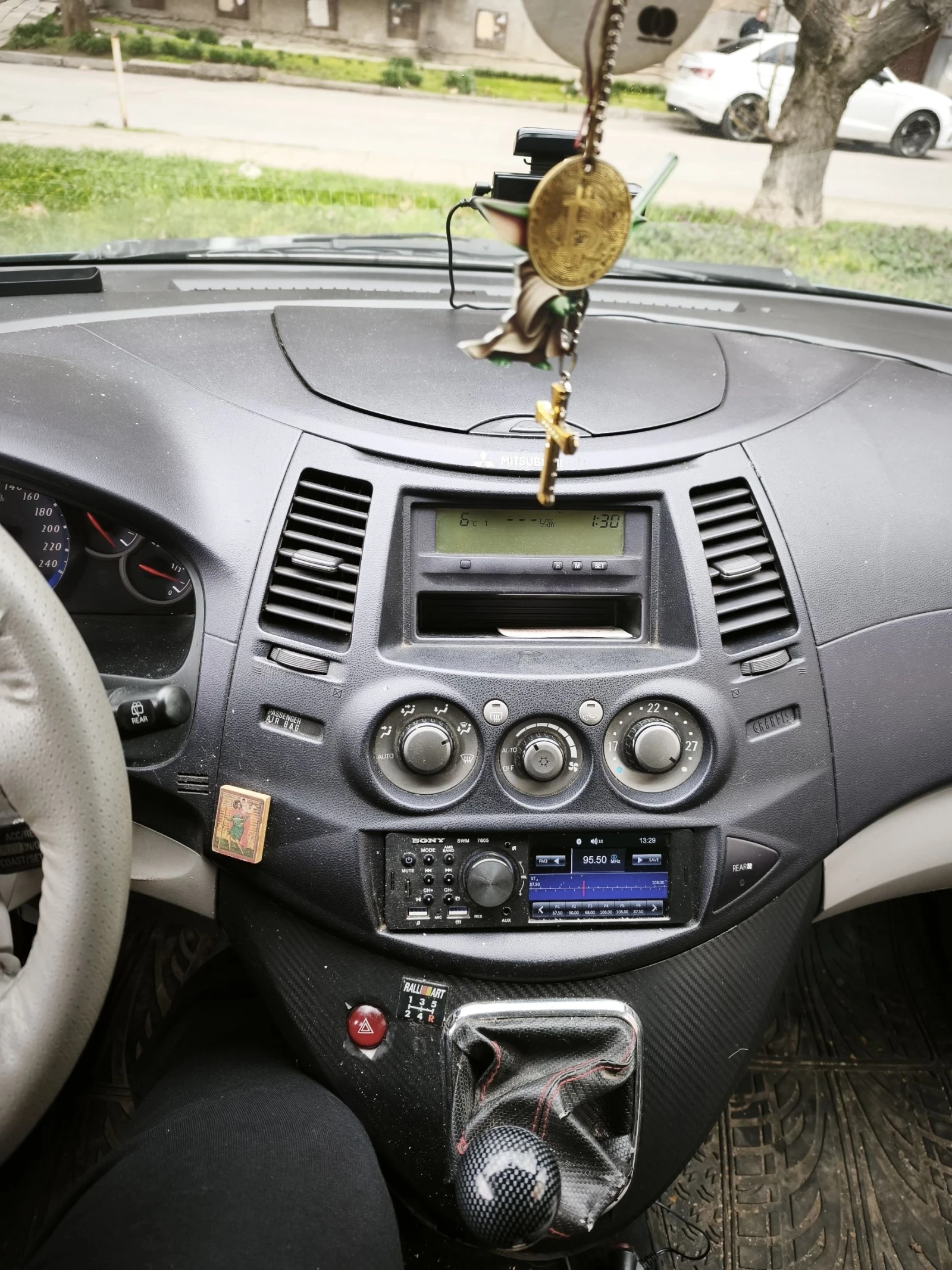 Mitsubishi Grandis 2.4iLPG | Mobile.bg � ����������� 13