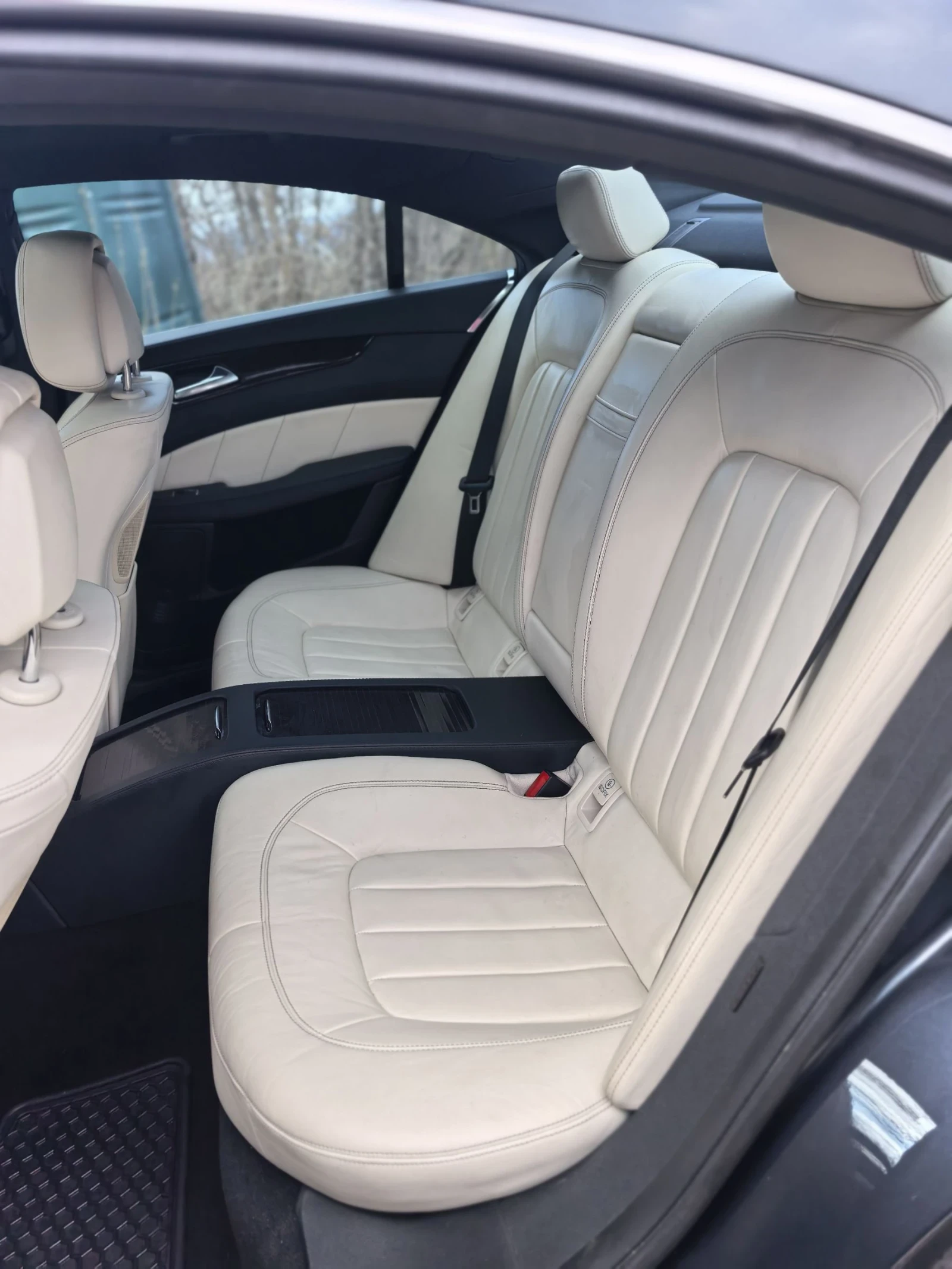 Mercedes-Benz CLS 550 САМО НА ЗАДНО, снимка 8 - Автомобили и джипове - 53977172