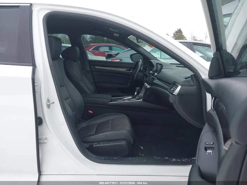 Honda Accord 2019 HONDA ACCORD SPORT, снимка 10 - Автомобили и джипове - 54095753