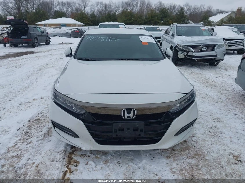 Honda Accord 2019 HONDA ACCORD SPORT, снимка 2 - Автомобили и джипове - 54095753