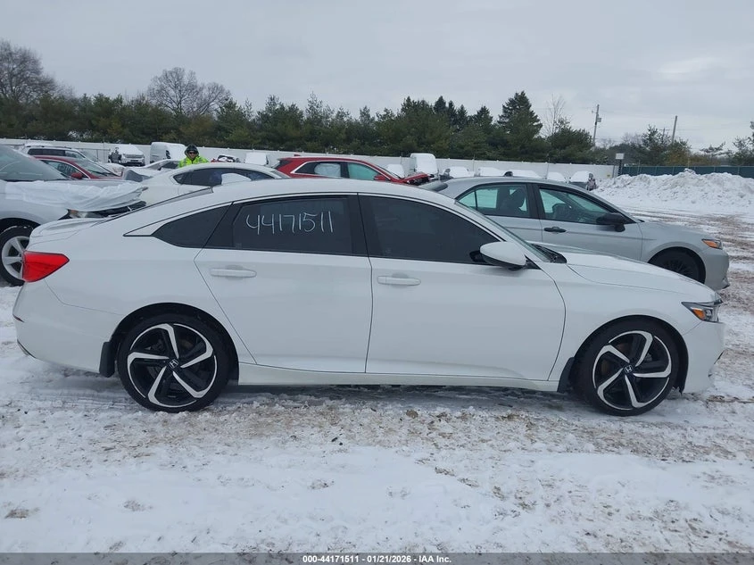 Honda Accord 2019 HONDA ACCORD SPORT, снимка 4 - Автомобили и джипове - 54095753