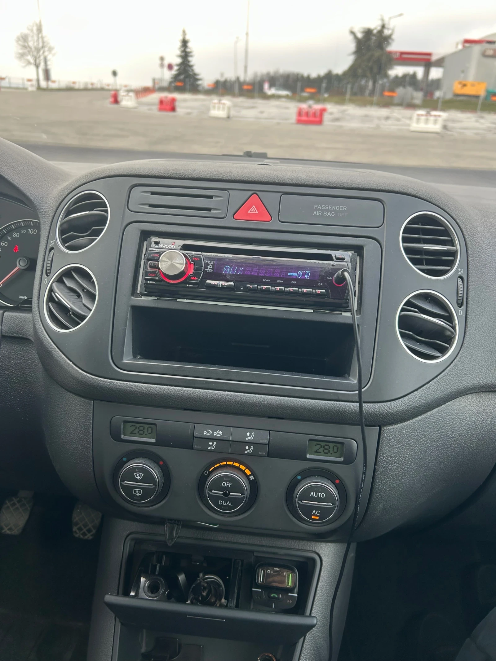 VW Golf Plus, снимка 13 - Автомобили и джипове - 54403875