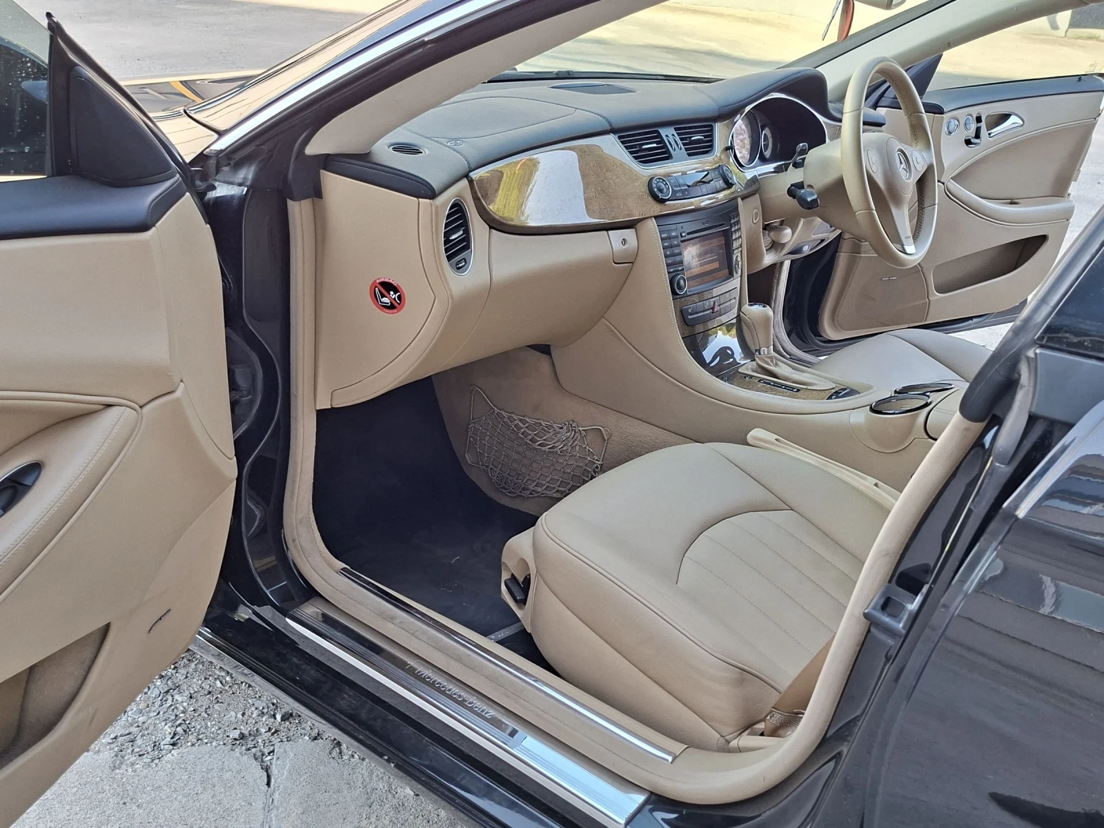 Mercedes-Benz CLS 350 Фейслифт, снимка 9 - Автомобили и джипове - 54447013