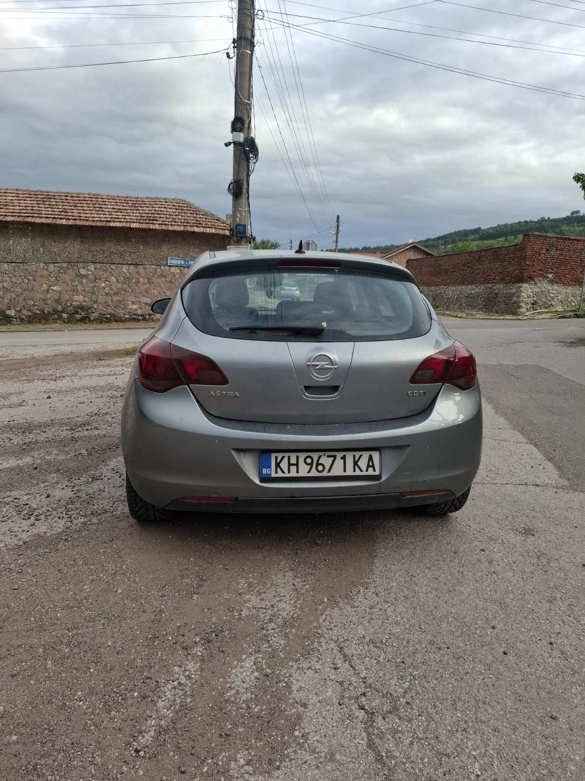 Opel Astra 1, 7cdti, снимка 2 - Автомобили и джипове - 54478865