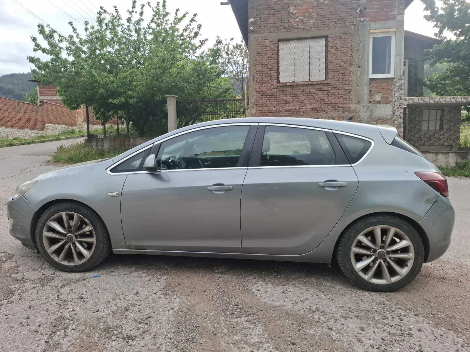 Opel Astra 1, 7cdti, снимка 3 - Автомобили и джипове - 54478865