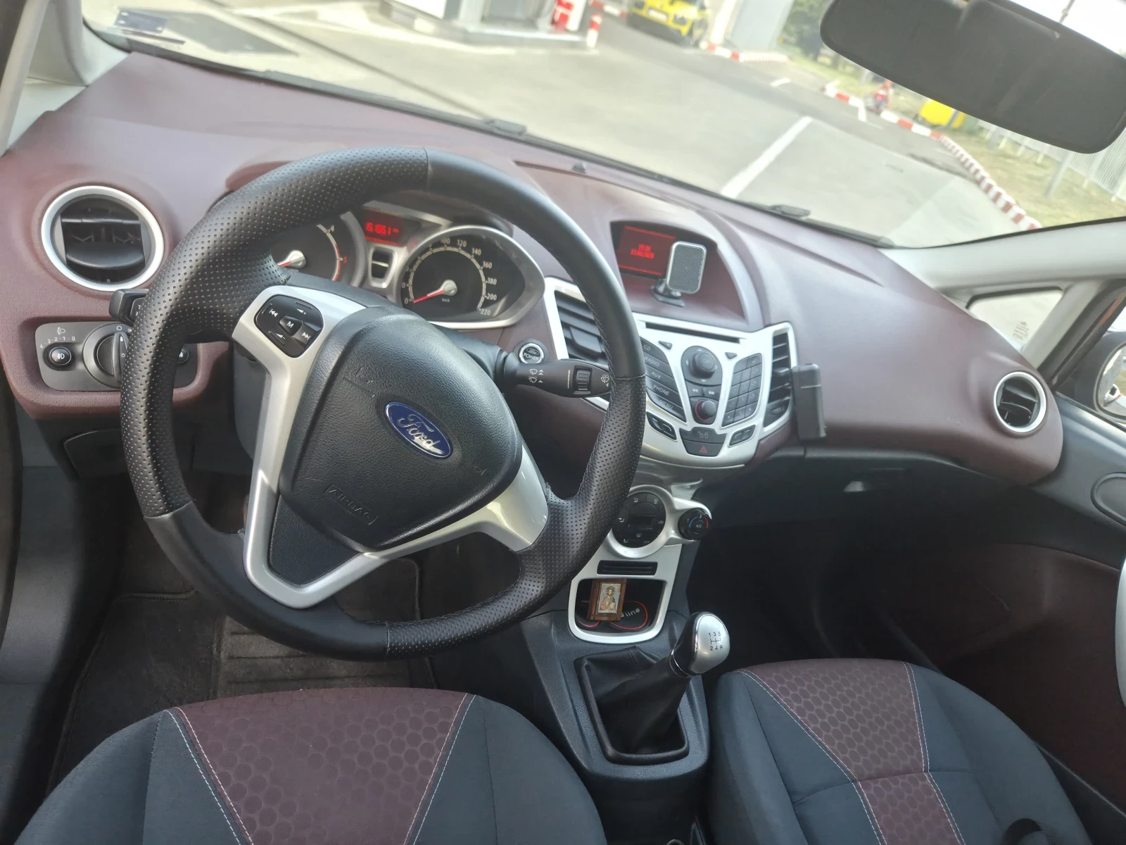 Ford Fiesta, снимка 6 - Автомобили и джипове - 55656708
