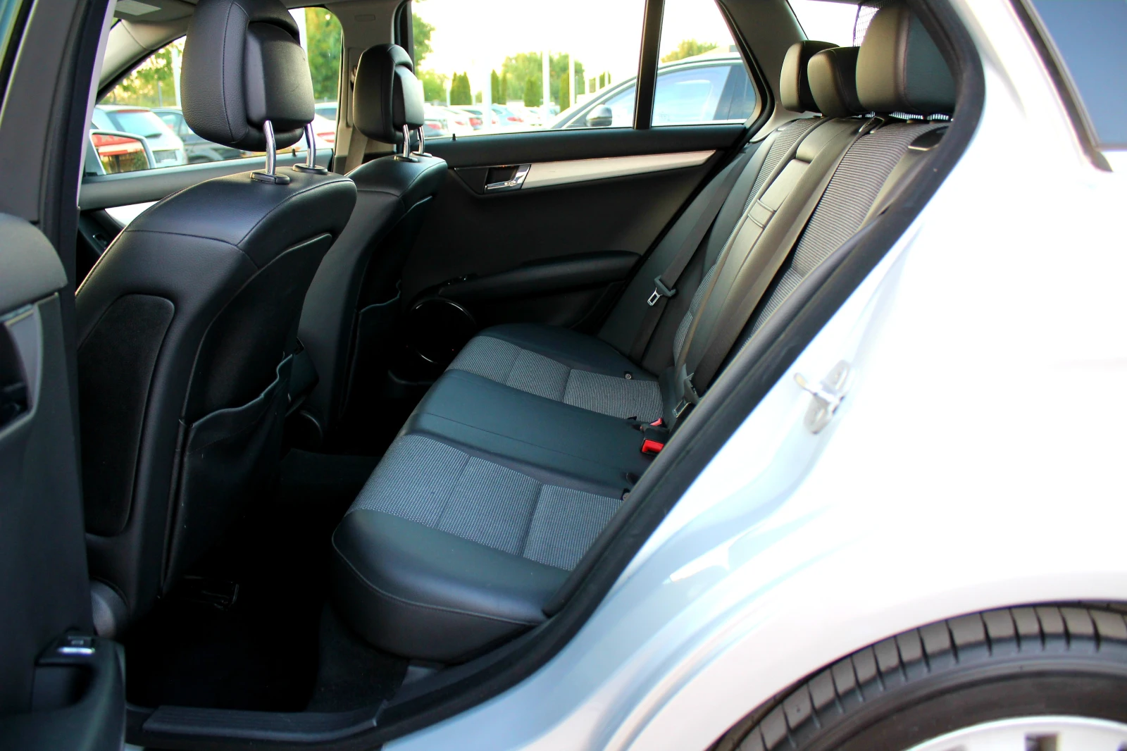 Mercedes-Benz C 220 CDI OM646 / СОБСТВЕН ЛИЗИНГ, снимка 14 - Автомобили и джипове - 55839186
