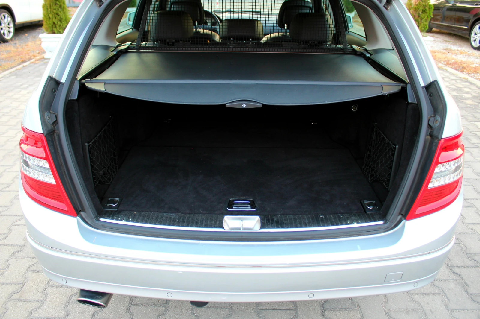 Mercedes-Benz C 220 CDI OM646 / СОБСТВЕН ЛИЗИНГ, снимка 8 - Автомобили и джипове - 55839186