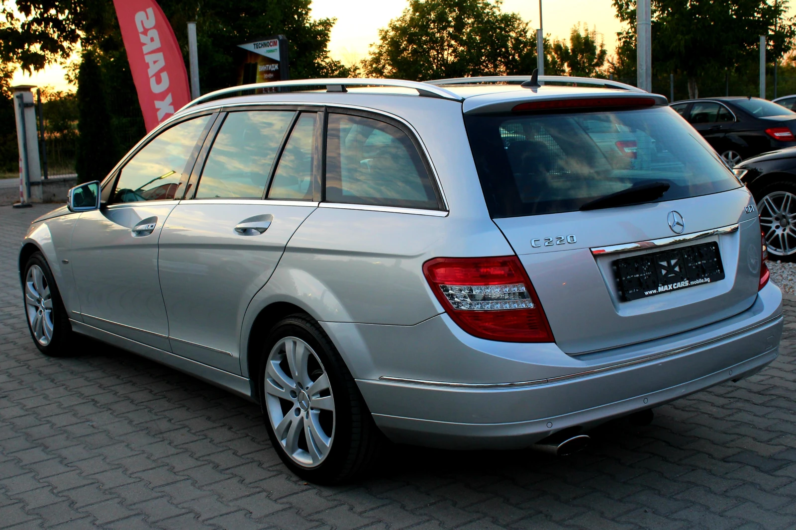 Mercedes-Benz C 220 CDI OM646 / СОБСТВЕН ЛИЗИНГ, снимка 4 - Автомобили и джипове - 55839186