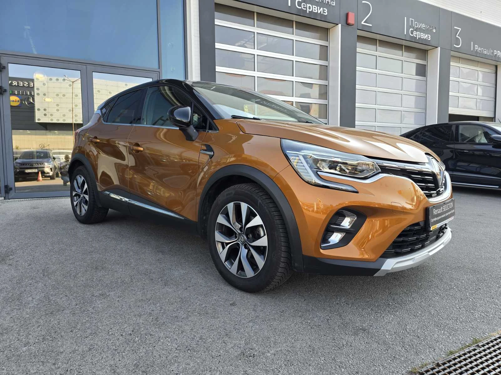 Renault Captur Energy dCi 115 к.с. дизел Stop&Start EDC, снимка 2 - Автомобили и джипове - 55931598