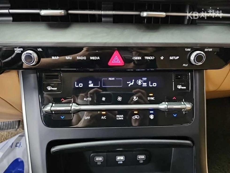 Kia Carnival SIGNATURE * 11-МЕСТЕН*  * КРАЙНА ЦЕНА* , снимка 11 - Автомобили и джипове - 55944415