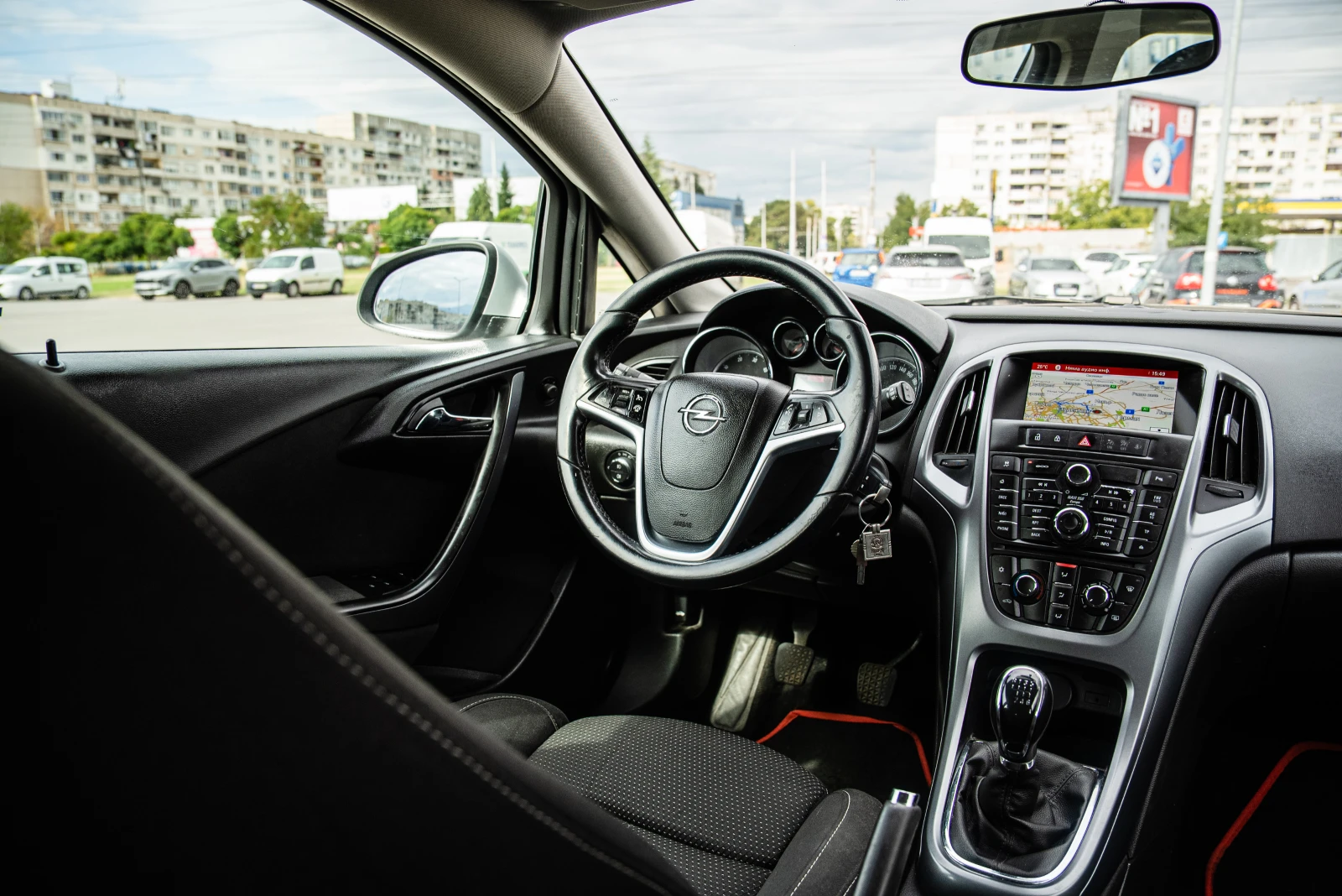 Opel Astra J, снимка 8 - Автомобили и джипове - 56085777