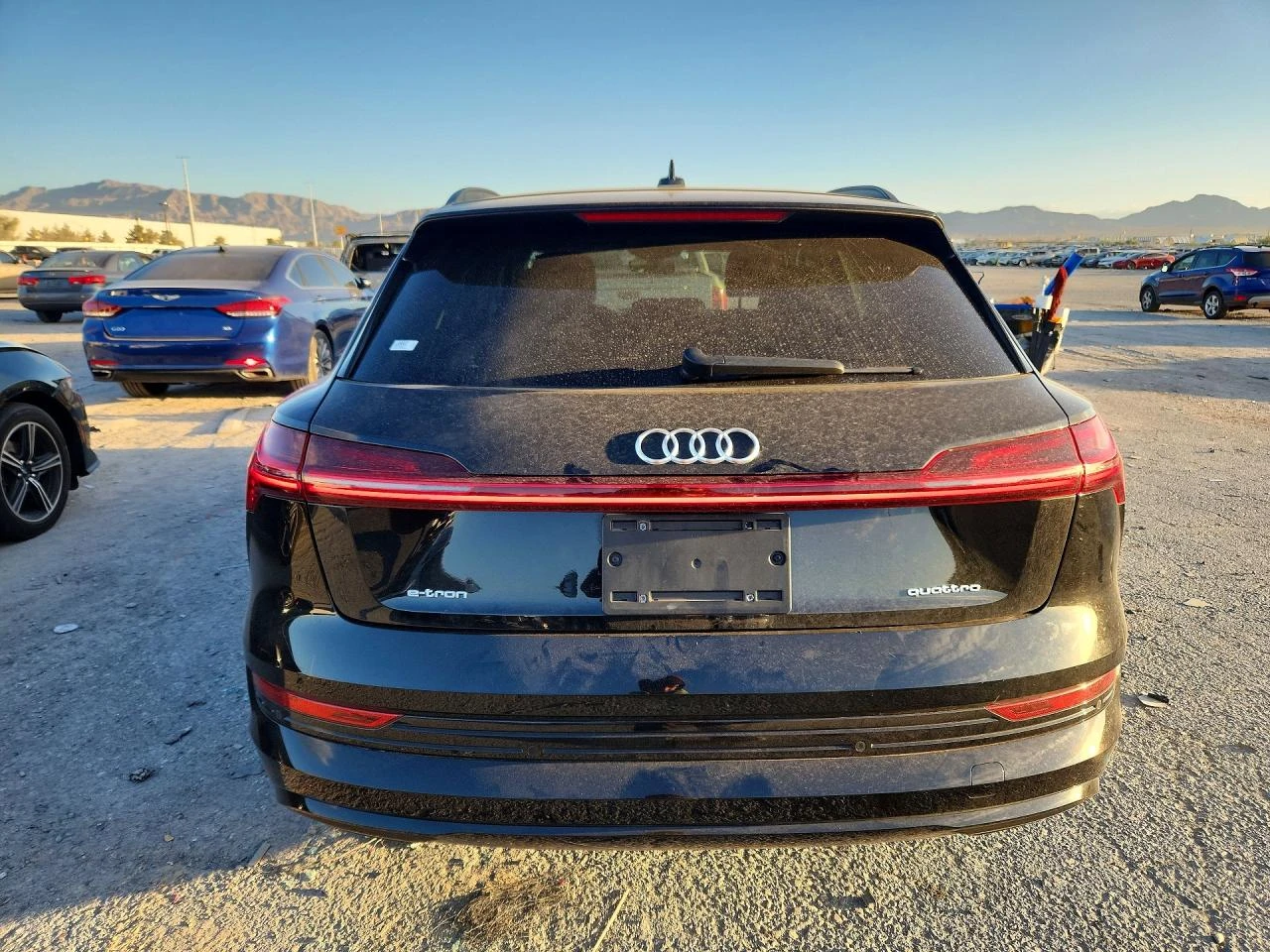 Audi E-Tron Premium Plus, снимка 6 - Автомобили и джипове - 56618873