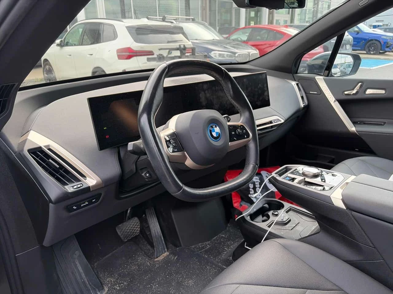 BMW iX xDrive50  CARFAX, снимка 5 - Автомобили и джипове - 56677701