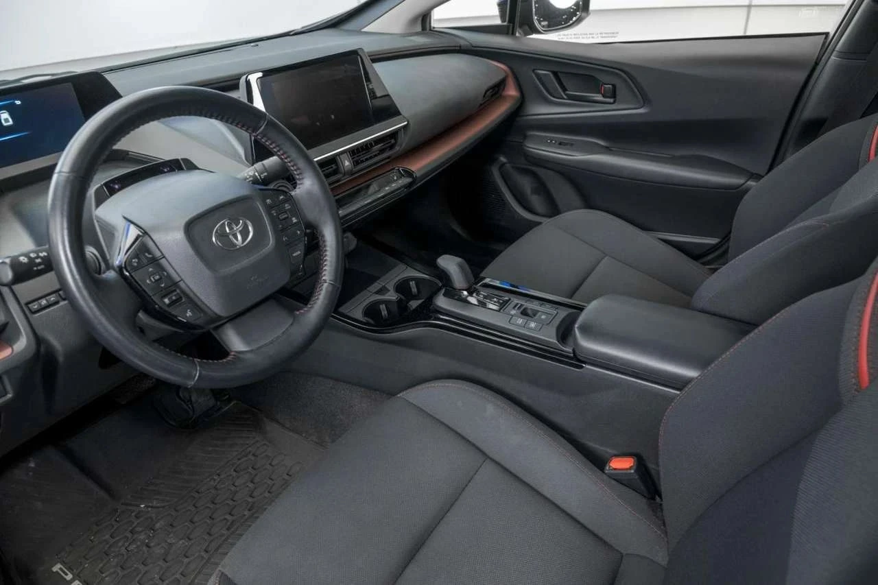 Toyota Prius, снимка 10 - Автомобили и джипове - 56706662