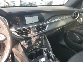 Alfa Romeo Stelvio QUADRIFOGLIO/510HP/Q4/PANO/CAM/AKRAPOVIC/H&K/544q, снимка 11
