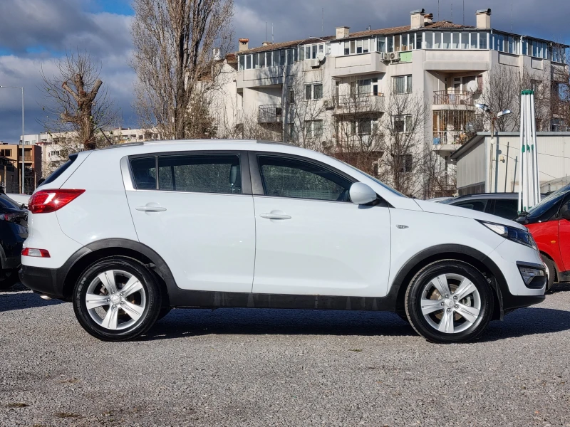 Kia Sportage, снимка 6 - Автомобили и джипове - 48405014