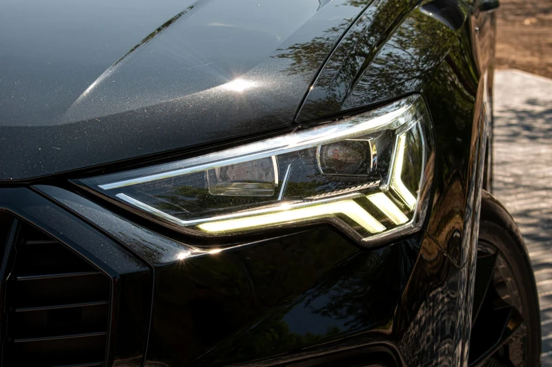 Audi Q3 1.5 TFSI S line, снимка 4 - Автомобили и джипове - 50338649