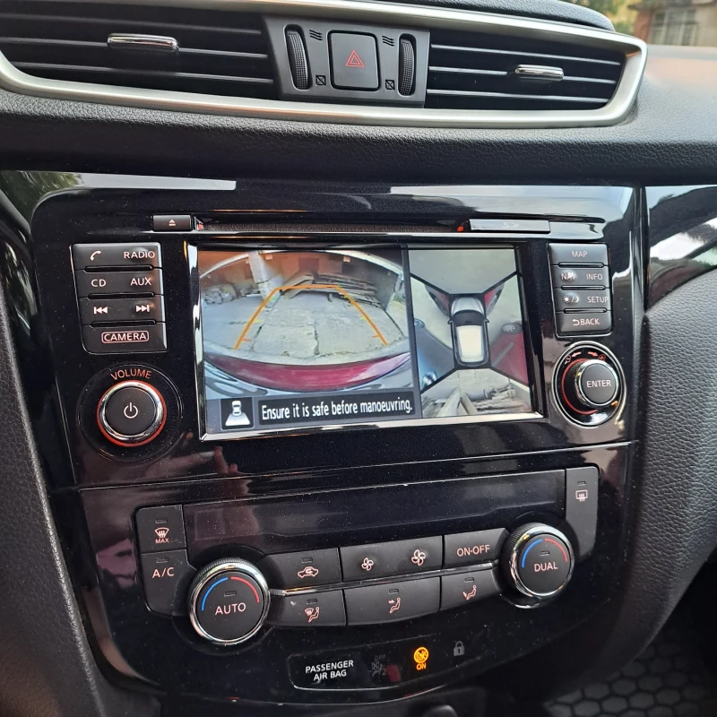 Nissan Qashqai 1.6 dci, снимка 12 - Автомобили и джипове - 52915947