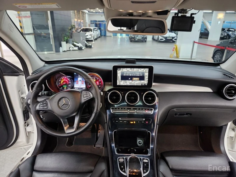 Mercedes-Benz GLC 350, снимка 7 - Автомобили и джипове - 52962174