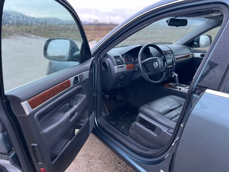 VW Touareg 3.0 TDI 224к.с, снимка 6 - Автомобили и джипове - 53373955