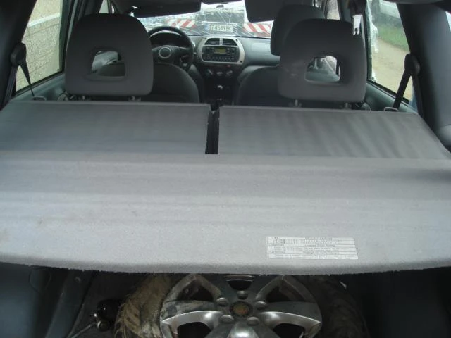 Toyota Rav4 2.0 D4D, снимка 12 - Автомобили и джипове - 33352621